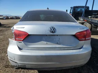 2015 Volkswagen Passat SEL Premium z VIN 1VWCV7A30FC093090, wystawiony jako Copart lot #88577655 z przebiegiem 63 000 mil mil oraz Szkoda całkowita • Salvage title. Historia ofert i sprzedaży dostępna na DreamBid. Obrazek 6.