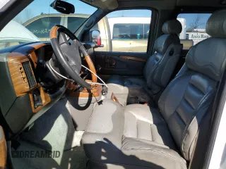 2005 Chevrolet Express Cargo Van YF7 Upfitter with VIN 1GBFG15TX51212747, listed as a Copart auction lot 49425925 with 74,685 mi miles and Salvage Title. Bid and sale history available at carsss.com. Image 7.