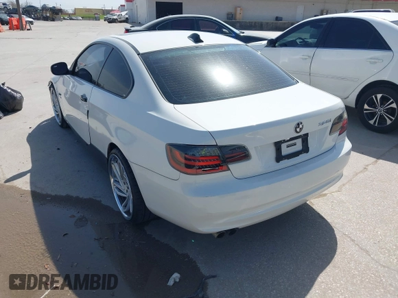 2011 BMW 3 Series 328i xDrive with VIN WBAKF5C51BE395627, listed as a IAAI auction lot 41826646 with 95,592 mi miles. Bid and sale history available at carsss.com. Image 3.