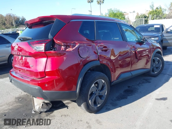 2024 Nissan Rogue SV z VIN 5N1BT3BA9RC705037, wystawiony jako IAAI lot #41827594 z przebiegiem 13 435 mil mil oraz . Historia ofert i sprzedaży dostępna na DreamBid. Obrazek 4.