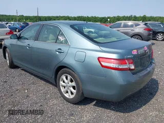 2010 Toyota Camry z VIN 4T4BF3EK9AR078520, wystawiony jako IAAI lot #42419347 z przebiegiem 208 053 mil mil oraz . Historia ofert i sprzedaży dostępna na DreamBid. Obrazek 3.
