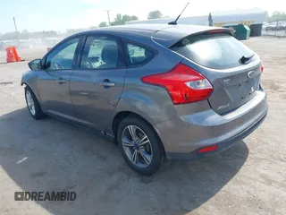 2013 Ford Focus SE with VIN 1FADP3K20DL193712, listed as a IAAI auction lot 42112183 with 113,500 mi miles. Bid and sale history available at carsss.com. Image 3.