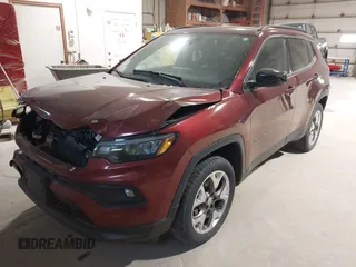 2022 Jeep Compass Latitude with VIN 3C4NJDBBXNT110637, listed as a IAAI auction lot 41967575 with 36,933 mi miles and . Bid and sale history available at DreamBid. Image 2.