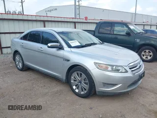 2010 Ford Taurus Limited z VIN 1FAHP2FWXAG123678, wystawiony jako IAAI lot #42096154 z przebiegiem 172 401 mil mil oraz . Historia ofert i sprzedaży dostępna na DreamBid. Obrazek 1.