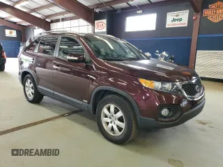 2013 Kia Sorento LX with VIN 5XYKTCA62DG386280, listed as a Copart auction lot 63623555 with 100,417 mi miles and Clean title. Bid and sale history available at DreamBid. Image 4.