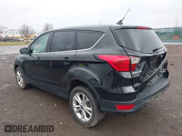 2019 Ford Escape SE with VIN 1FMCU0GD4KUA60347, listed as a IAAI auction lot 41918075 with 27,695 mi miles. Bid and sale history available at carsss.com. Image 3.
