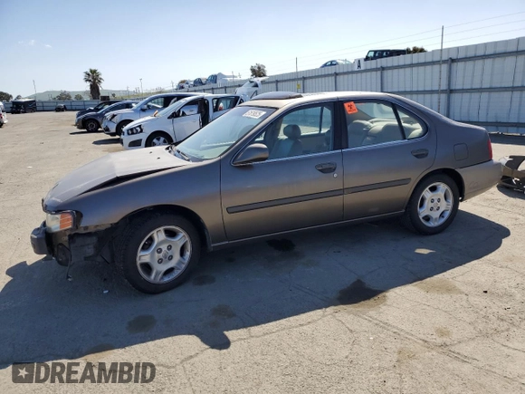 2000 Nissan Altima GXE with VIN 1N4DL01A5YC215678, listed as a Copart auction lot 51619525 with 0 mi miles and Salvage Title. Bid and sale history available at carsss.com. Image 1.