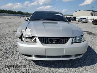 2000 Ford Mustang GT z VIN 1FAFP42X8YF309852, wystawiony jako Copart lot #57959605 z przebiegiem 251 001 mil mil oraz Szkoda całkowita • Salvage title. Historia ofert i sprzedaży dostępna na DreamBid. Obrazek 5.