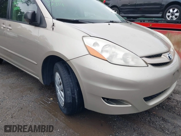 2008 Toyota Sienna CE z VIN 5TDZK23C88S141135, wystawiony jako IAAI lot #42272852 z przebiegiem 241 336 mil mil oraz . Historia ofert i sprzedaży dostępna na DreamBid. Obrazek 14.