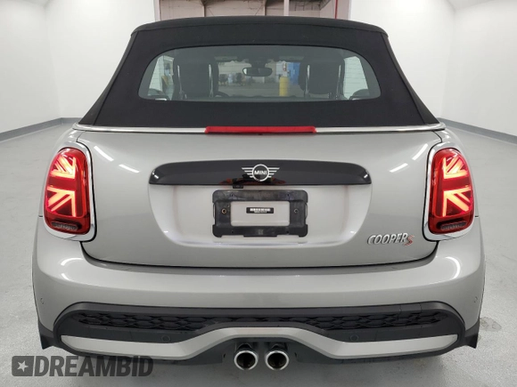 2024 MINI Convertible Cooper S with VIN WMW43DL07R3R76135, listed as a Copart auction lot 72654734 with 22,574 mi miles and Clean title. Bid and sale history available at DreamBid. Image 6.