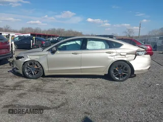 2018 Ford Fusion SE with VIN 3FA6P0H72JR127203, listed as a IAAI auction lot 41642076 with 74,034 mi miles. Bid and sale history available at carsss.com. Image 15.