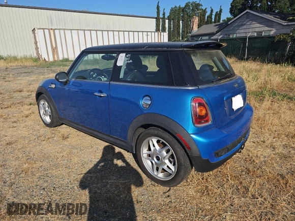 2009 MINI Hardtop S with VIN WMWMF73519TW86705, listed as a Copart auction lot 59819515 with 80,443 mi miles and Clean title. Bid and sale history available at DreamBid. Image 3.