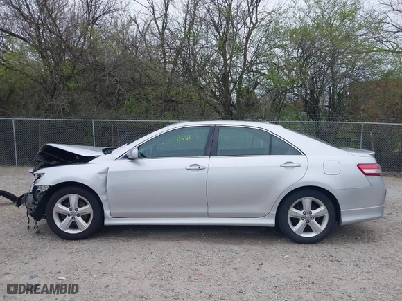 2011 Toyota Camry LE with VIN 4T1BF3EKXBU126957, listed as a IAAI auction lot 41991661 with 153,184 mi miles. Bid and sale history available at carsss.com. Image 15.
