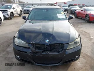 2011 BMW 3 Series 328i xDrive with VIN WBAPK5G50BNN24565, listed as a IAAI auction lot 41696511 with 112,008 mi miles. Bid and sale history available at carsss.com. Image 6.