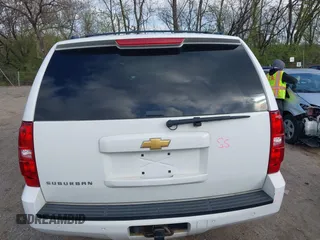 2013 Chevrolet Suburban LT with VIN 1GNSKJE79DR328718, listed as a IAAI auction lot 42005926 with 168,610 mi miles and . Bid and sale history available at DreamBid. Image 17.