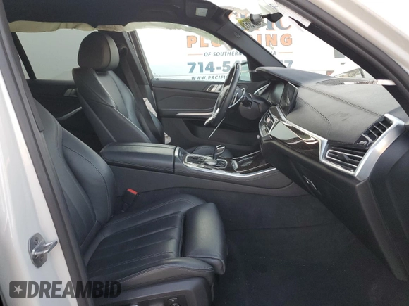 2020 BMW X5 sDrive40i with VIN 5UXCR4C03L9B14243, listed as a Copart auction lot 38179513 with 0 mi miles. Bid and sale history available at carsss.com. Image 7.