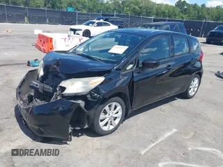 2015 Nissan Note SV z VIN 3N1CE2CP8FL386913, wystawiony jako IAAI lot #42531472 z przebiegiem 112 866 mil mil oraz . Historia ofert i sprzedaży dostępna na DreamBid. Obrazek 17.