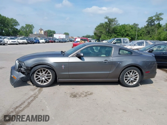 2014 Ford Mustang V6 с VIN 1ZVBP8AM5E5288545, выставлен на аукционе IAAI как лот 42494613 с пробегом 80 897 миль миль и . История ставок и продаж доступна на DreamBid. Изображение 15.
