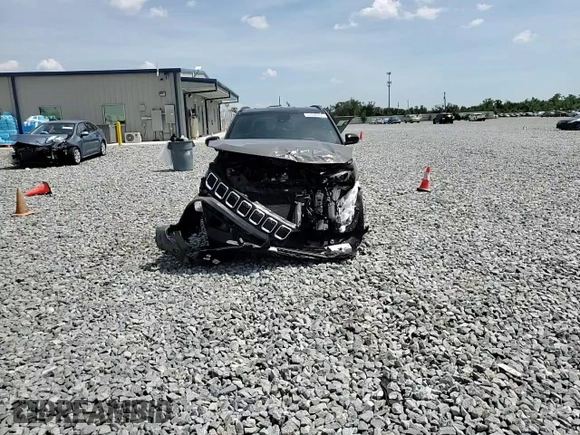 2024 Jeep Compass Limited z VIN 3C4NJDCN6RT579853, wystawiony jako Copart lot #57946295 z przebiegiem 3 978 mil mil oraz Nie do naprawy • Non repairable. Historia ofert i sprzedaży dostępna na DreamBid. Obrazek 15.