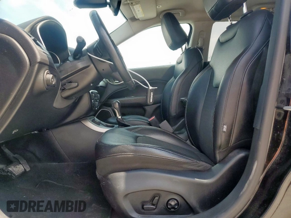 2018 Jeep Compass Latitude with VIN 3C4NJDBB1JT261988, listed as a Copart auction lot 60912235 with 67,929 mi miles and Salvage title. Bid and sale history available at DreamBid. Image 7.