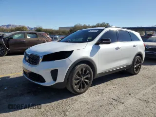 2020 Kia Sorento LX V6 with VIN 5XYPG4A55LG695652, listed as a Copart auction lot 88478465 with 88,107 mi miles and Salvage Title. Bid and sale history available at carsss.com. Image 1.