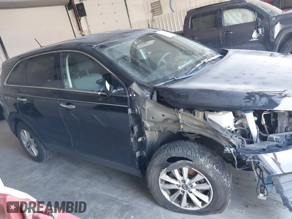 2019 Kia Sorento L with VIN 5XYPG4A35KG586766, listed as a IAAI auction lot 41316871 with 79,575 mi miles. Bid and sale history available at carsss.com. Image 13.