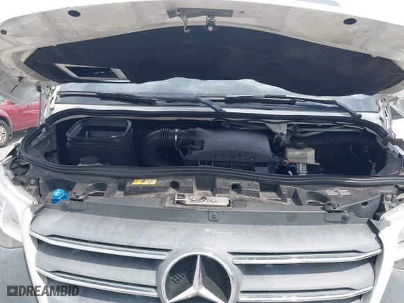 2019 Mercedes-Benz Sprinter Cargo Van with VIN WD4PF0CD8KT001089, listed as a IAAI auction lot 41795578 with 132,071 mi miles. Bid and sale history available at carsss.com. Image 10.