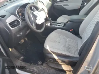 2020 Chevrolet Equinox LS z VIN 3GNAXSEV5LS613851, wystawiony jako Copart lot #49829095 z przebiegiem Nie podano mil oraz Szkoda całkowita • Salvage title. Historia ofert i sprzedaży dostępna na DreamBid. Obrazek 7.