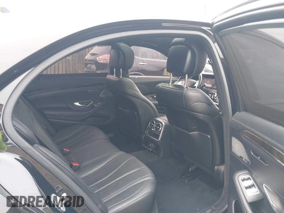 2014 Mercedes-Benz S 550 z VIN WDDUG8FB7EA035212, wystawiony jako IAAI lot #42376437 z przebiegiem 126 879 mil mil oraz . Historia ofert i sprzedaży dostępna na DreamBid. Obrazek 8.