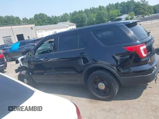 2017 Ford Police Interceptor Utility with VIN 1FM5K8AR3HGA13237, listed as a IAAI auction lot 42663187 with 110,687 mi miles and . Bid and sale history available at DreamBid. Image 15.