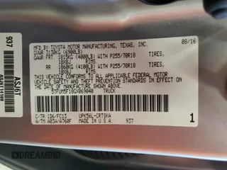 2016 Toyota Tundra SR z VIN 5TFUM5F18GX069040, wystawiony jako Copart lot #55292665 z przebiegiem 222 874 mil mil oraz Czysty tytuł • Clean title. Historia ofert i sprzedaży dostępna na DreamBid. Obrazek 12.