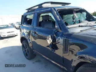 2022 Land Rover Defender с VIN SALEY6RU3N2094502, выставлен на аукционе IAAI как лот 41441167 с пробегом 28 610 миль миль и . История ставок и продаж доступна на DreamBid. Изображение 19.