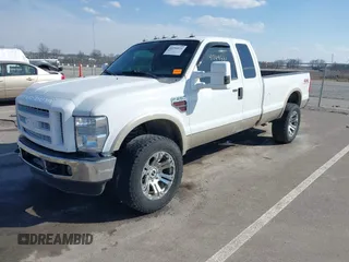2008 Ford F-250 XL z VIN 1FTSX21RX8EB63847, wystawiony jako IAAI lot #41794531 z przebiegiem 263 884 mil mil oraz . Historia ofert i sprzedaży dostępna na DreamBid. Obrazek 17.