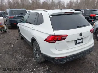 2022 Volkswagen Tiguan SE with VIN 3VV2B7AX8NM068186, listed as a IAAI auction lot 41704979 with 48,424 mi miles. Bid and sale history available at carsss.com. Image 3.