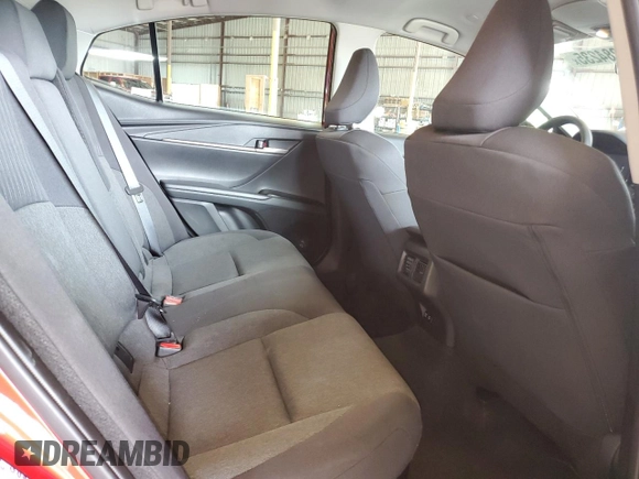 2025 Toyota Camry LE z VIN 4T1DAACK4SU006974, wystawiony jako Copart lot #60284235 z przebiegiem 177 mil mil oraz Czysty tytuł • Clean title. Historia ofert i sprzedaży dostępna na DreamBid. Obrazek 10.