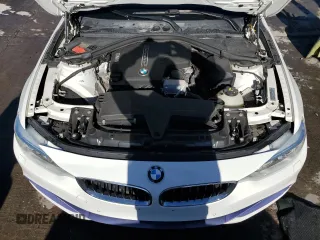 2015 BMW 4 Series 428i xDrive с VIN WBA3N5C59FK484845, выставлен на аукционе Copart как лот 44216575 с пробегом 94 581 миль миль и Списание • Salvage title. История ставок и продаж доступна на DreamBid. Изображение 11.