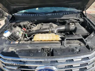 2018 Ford Expedition XLT with VIN 1FMJU1JT6JEA27582, listed as a Copart auction lot 46470825 with 137,861 mi miles and Non Repairable. Bid and sale history available at carsss.com. Image 12.
