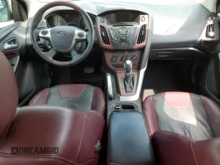 2013 Ford Focus SE z VIN 1FADP3F26DL344904, wystawiony jako Copart lot #59965505 z przebiegiem 162 202 mil mil oraz Czysty tytuł • Clean title. Historia ofert i sprzedaży dostępna na DreamBid. Obrazek 8.