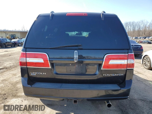 2010 Lincoln Navigator z VIN 5LMJJ2J57AEJ06191, wystawiony jako Copart lot #49532805 z przebiegiem 198 206 mil mil oraz Czysty tytuł • Clean title. Historia ofert i sprzedaży dostępna na DreamBid. Obrazek 6.