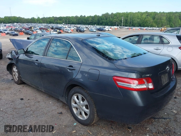 2011 Toyota Camry LE z VIN 4T1BF3EK6BU664247, wystawiony jako IAAI lot #42298606 z przebiegiem Nie podano mil oraz . Historia ofert i sprzedaży dostępna na DreamBid. Obrazek 3.