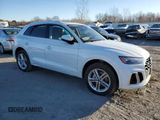 2024 Audi Q5 S line Premium Plus with VIN WA1E2AFY9R2050393, listed as a Copart auction lot 42951605 with Not provided miles and Salvage title. Bid and sale history available at DreamBid. Image 4.