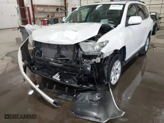 2012 Toyota Highlander with VIN 5TDBK3EH8CS151172, listed as a IAAI auction lot 41815115 with 150,494 mi miles. Bid and sale history available at carsss.com. Image 6.