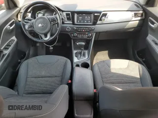 2017 Kia Niro LX with VIN KNDCB3LC7H5082676, listed as a Copart auction lot 62008014 with 133,998 mi miles and Salvage Title. Bid and sale history available at carsss.com. Image 8.