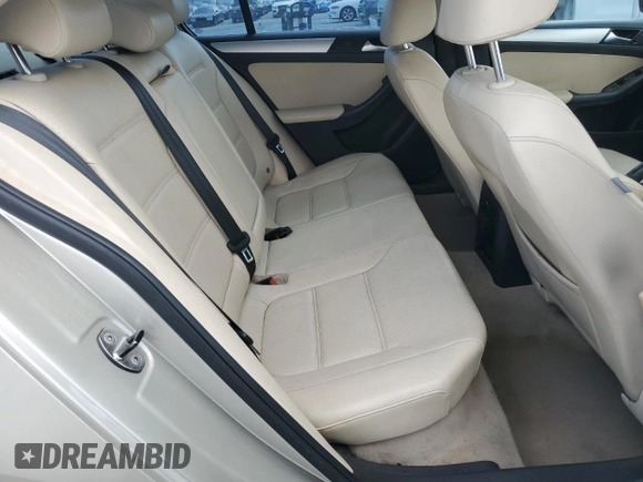 2014 Volkswagen Jetta Sedan SE w/Connectivity/Sunroof PZEV with VIN 3VWD17AJ0EM325358, listed as a Copart auction lot 53003245 with 25,440 mi miles and Salvage Title. Bid and sale history available at carsss.com. Image 10.