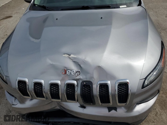 2017 Jeep Cherokee Latitude with VIN 1C4PJMCS9HW634285, listed as a Copart auction lot 59107615 with 136,984 mi miles and Salvage title. Bid and sale history available at DreamBid. Image 12.