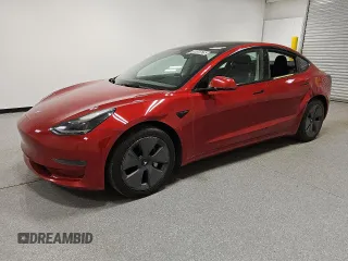 2023 Tesla Model 3 z VIN 5YJ3E1EA9PF453387, wystawiony jako Copart lot #60680635 z przebiegiem 70 900 mil mil oraz Czysty tytuł • Clean title. Historia ofert i sprzedaży dostępna na DreamBid. Obrazek 1.