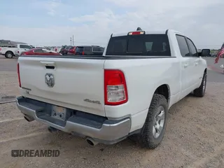2022 Ram 1500 Big Horn z VIN 1C6SRFMT8NN313403, wystawiony jako IAAI lot #42334732 z przebiegiem 96 588 mil mil oraz . Historia ofert i sprzedaży dostępna na DreamBid. Obrazek 4.