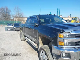 2019 Chevrolet Silverado 2500HD LTZ with VIN 1GC1KTEY4KF185765, listed as a IAAI auction lot 41488686 with 161,727 mi miles. Bid and sale history available at carsss.com. Image 6.