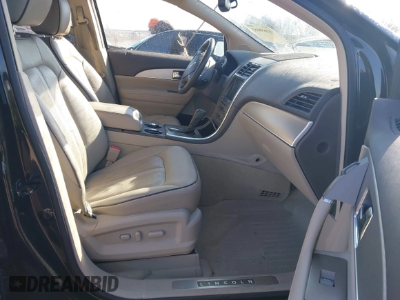 2014 Lincoln MKX with VIN 2LMDJ6JK1EBL18295, listed as a IAAI auction lot 41658053 with 93,931 mi miles. Bid and sale history available at carsss.com. Image 5.
