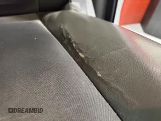 2019 Nissan NV SV z VIN 1N6AF0KY3KN807301, wystawiony jako IAAI lot #42479676 z przebiegiem 145 285 mil mil oraz . Historia ofert i sprzedaży dostępna na DreamBid. Obrazek 9.